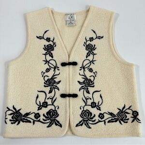 Vintage ICE Wool Vest Size 10 Cream Black Floral Embroidery Boho Cottagecore